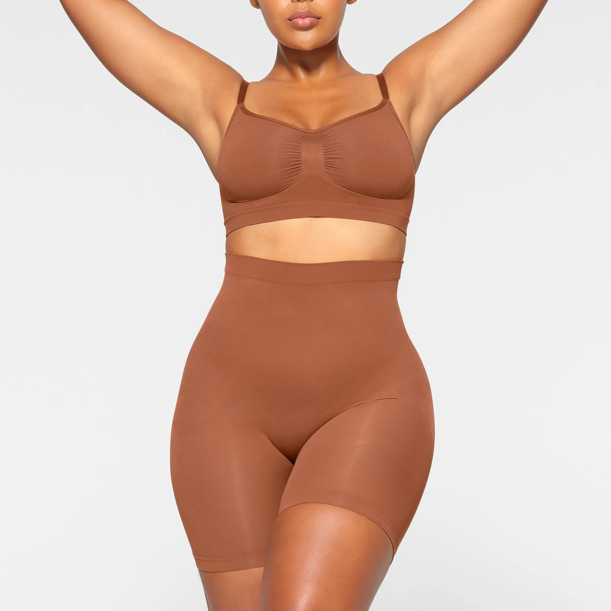 SEAMLESS SCULPT MID THIGH SHORT |-Skims New