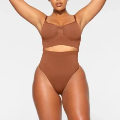 SEAMLESS SCULPT MID WAIST THONG |-Skims Clearance