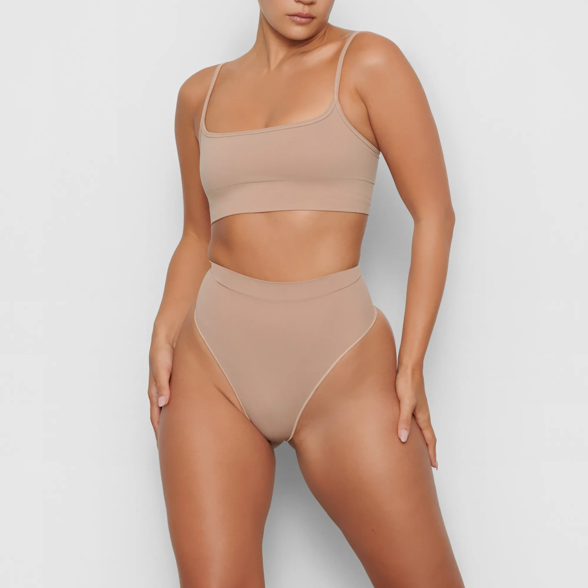 SEAMLESS SCULPT MID WAIST THONG |-Skims Outlet