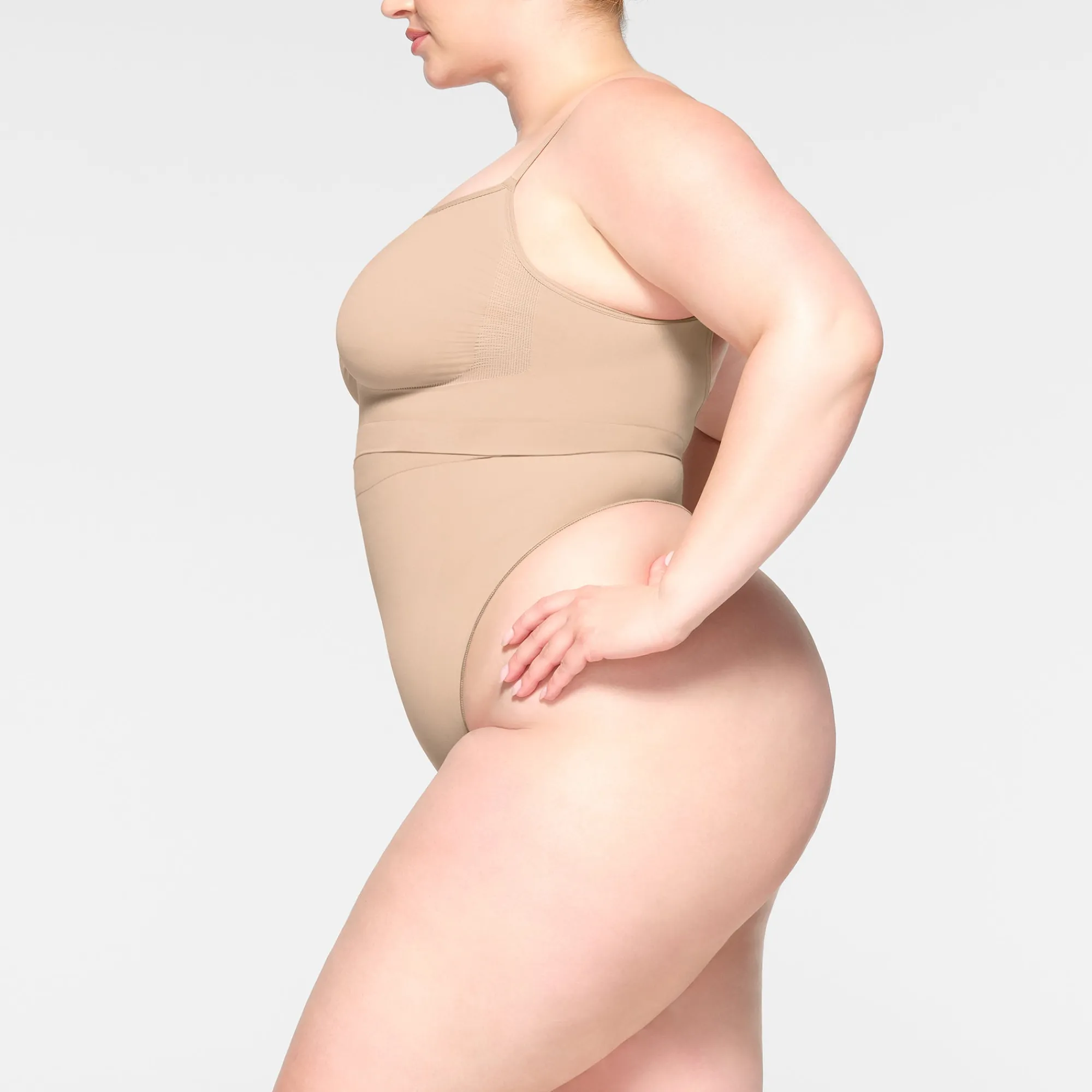 SEAMLESS SCULPT MID WAIST THONG |-Skims Fashion