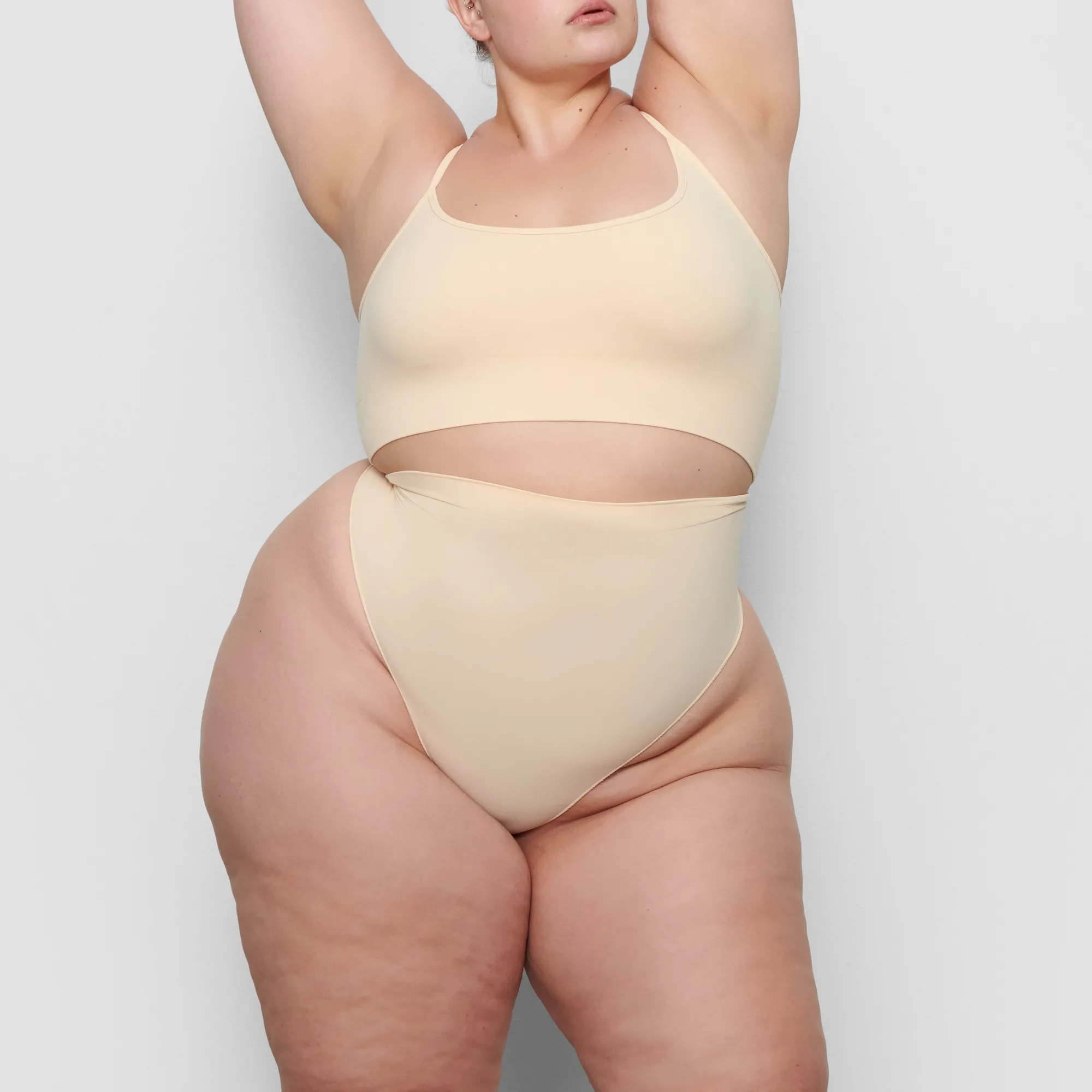 SEAMLESS SCULPT MID WAIST THONG |-Skims Outlet