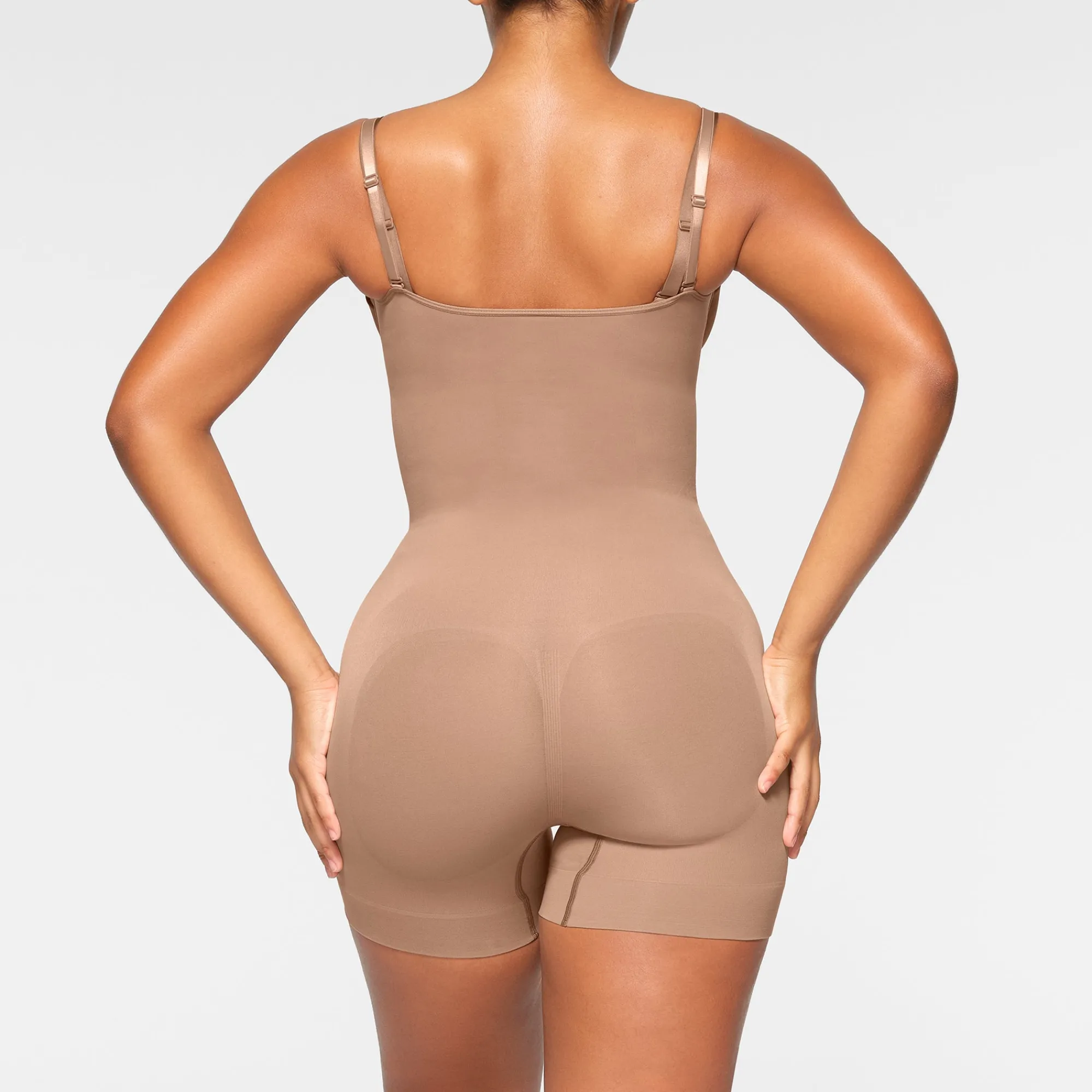 SEAMLESS SCULPT OPEN BUST SHORTIE BODYSUIT |-Skims Best