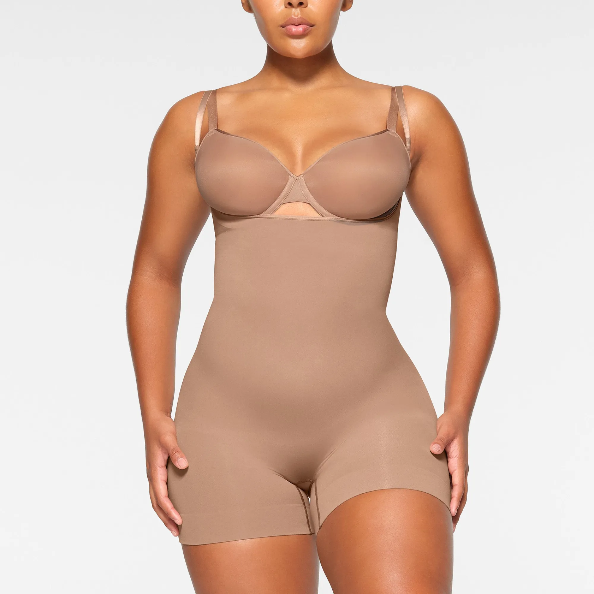 SEAMLESS SCULPT OPEN BUST SHORTIE BODYSUIT |-Skims Best