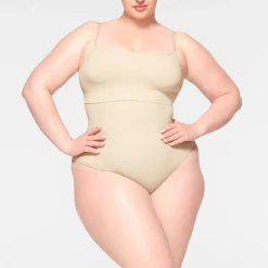 SEAMLESS SCULPT SCOOP NECK BRALETTE |-Skims Hot