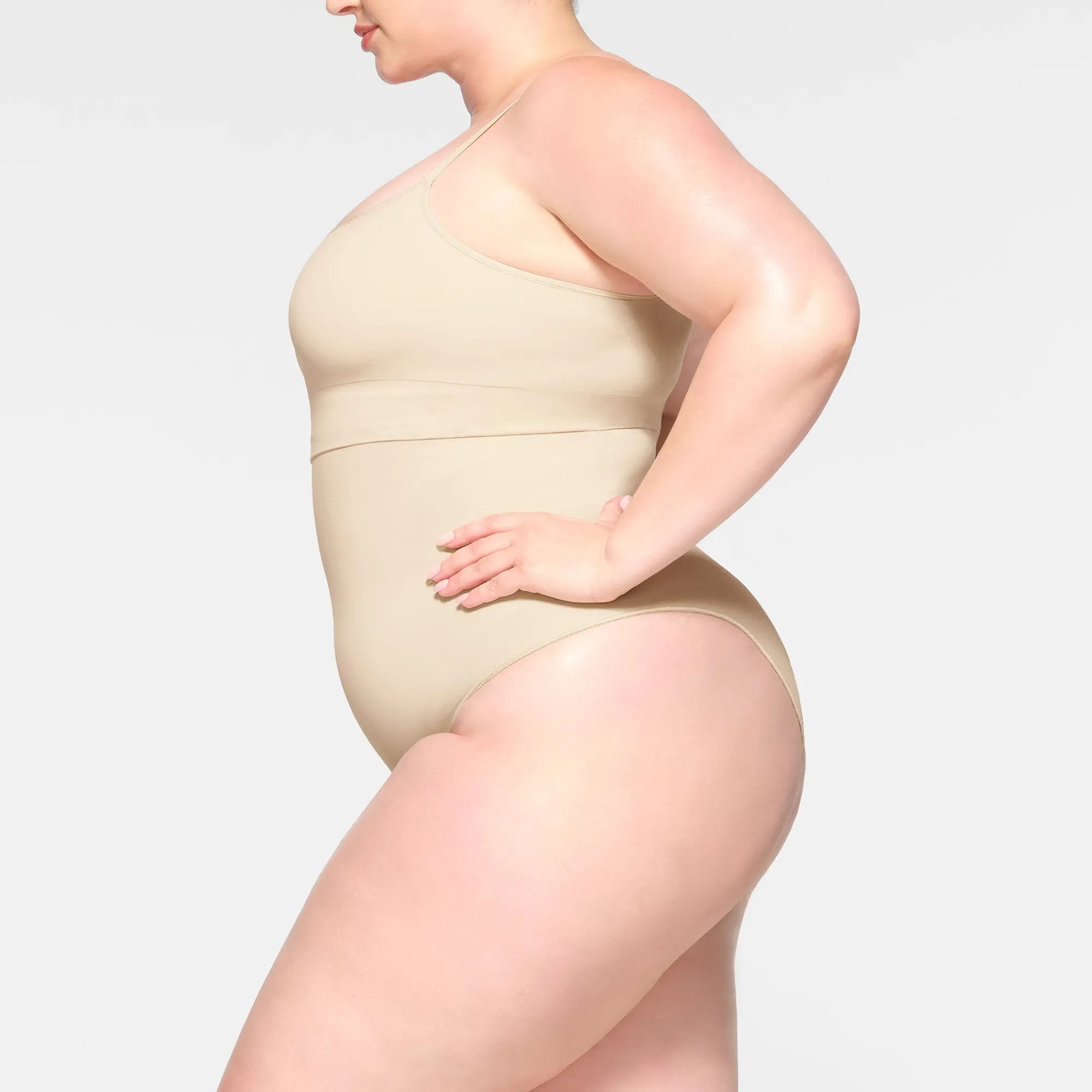 SEAMLESS SCULPT SCOOP NECK BRALETTE |-Skims Hot