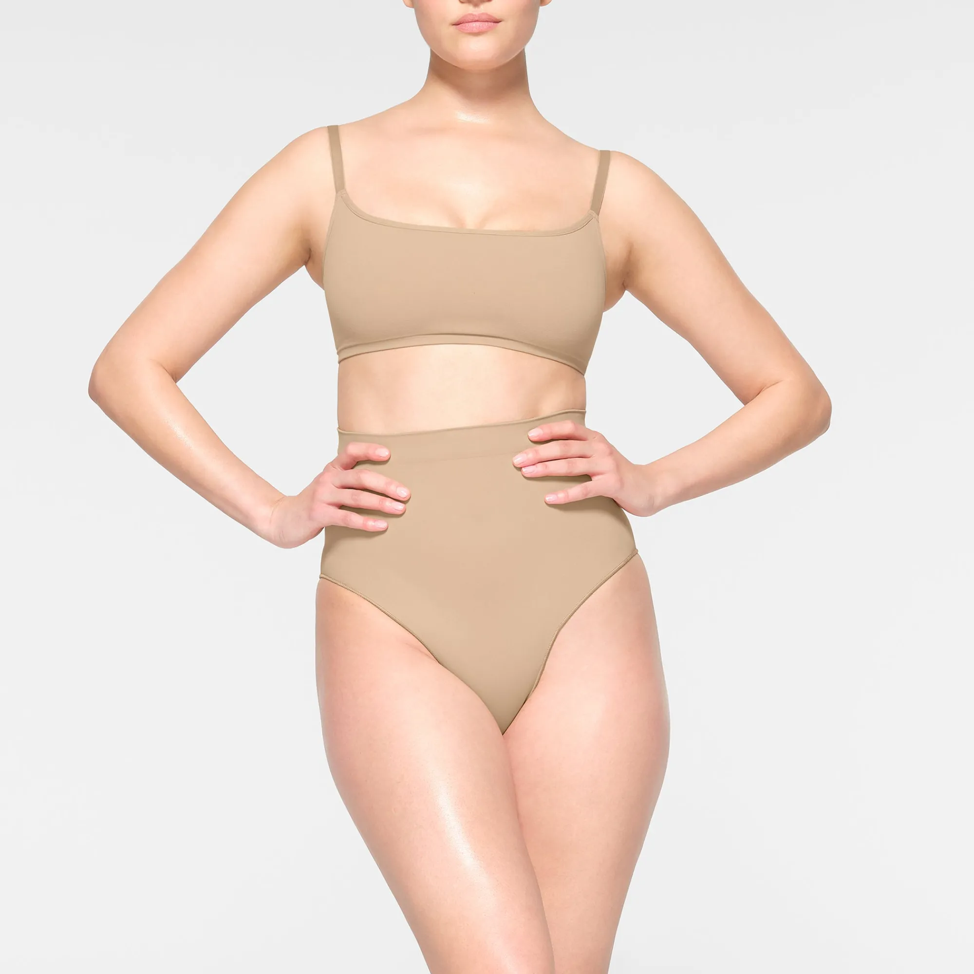 SEAMLESS SCULPT SCOOP NECK BRALETTE |-Skims New