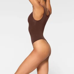 SEAMLESS SCULPT SCOOP NECK THONG BODYSUIT |-Skims Outlet