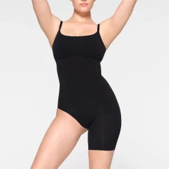 SEAMLESS SCULPT SOLUTION SHORT RIGHT LEG EXPOSED |-Skims Outlet