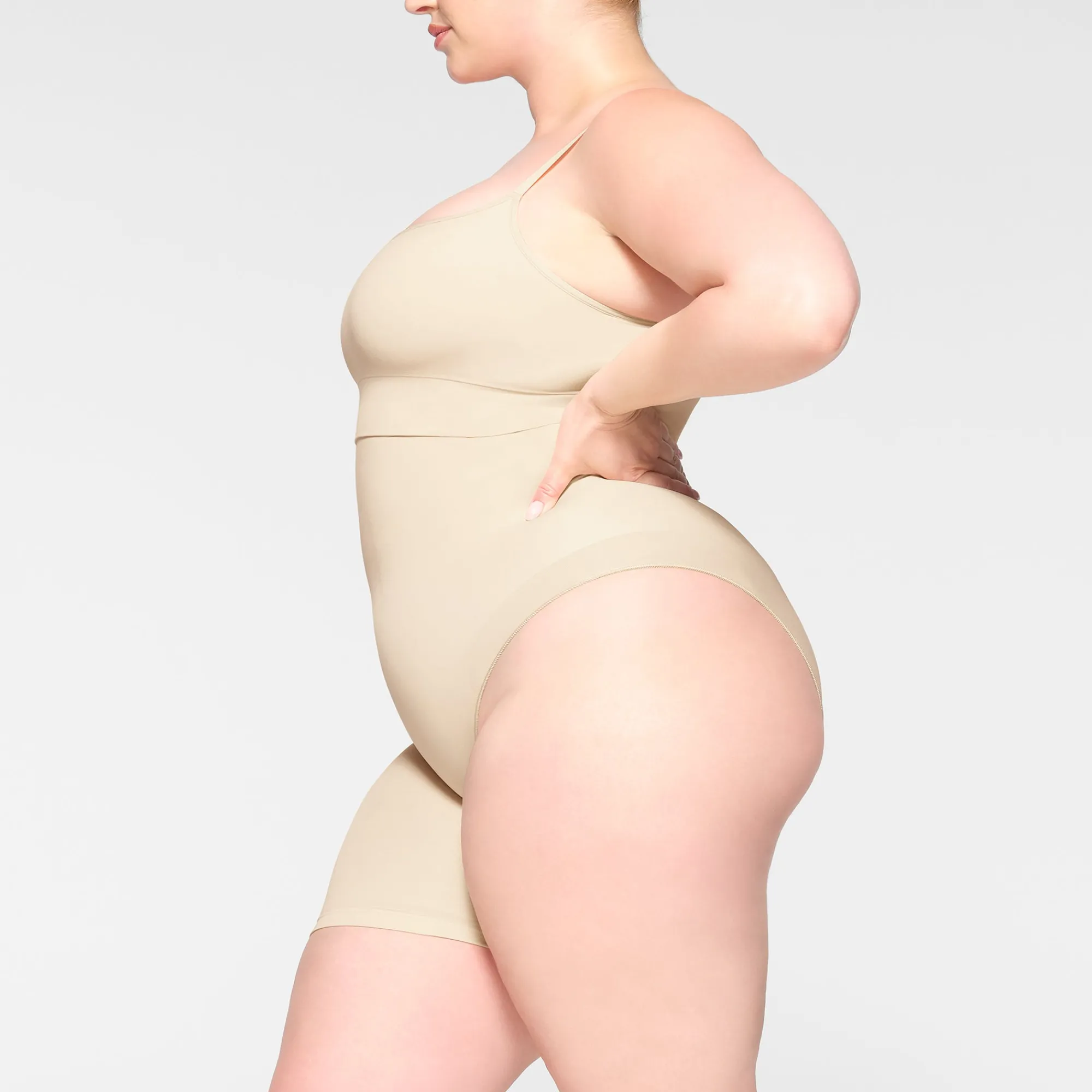 SEAMLESS SCULPT SOLUTION SHORT LEFT LEG EXPOSED |-Skims Sale