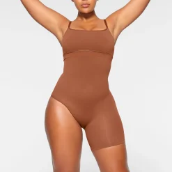 SEAMLESS SCULPT SOLUTION SHORT RIGHT LEG EXPOSED |-Skims Online