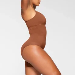 SEAMLESS SCULPT SOLUTION SHORT RIGHT LEG EXPOSED |-Skims Online