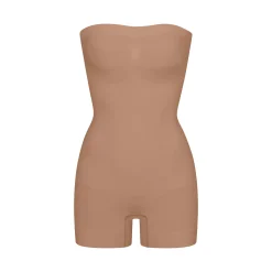 SEAMLESS SCULPT STRAPLESS SHORTIE BODYSUIT |-Skims Hot