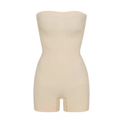 SEAMLESS SCULPT STRAPLESS SHORTIE BODYSUIT |-Skims Clearance