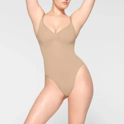 SEAMLESS SCULPT THONG BODYSUIT |-Skims New