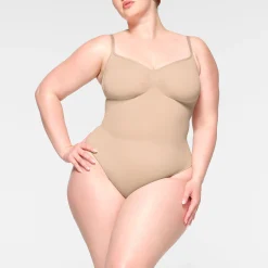 SEAMLESS SCULPT THONG BODYSUIT |-Skims Best