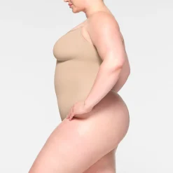 SEAMLESS SCULPT THONG BODYSUIT |-Skims Best
