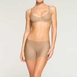 BODY LOW RISE SHORT |-Skims Clearance