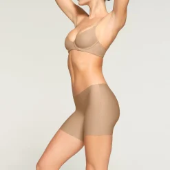 BODY LOW RISE SHORT |-Skims Clearance