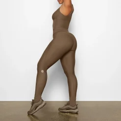PERFORMANCE HIGH-WAISTED 7/8 LEGGING |-Skims Online