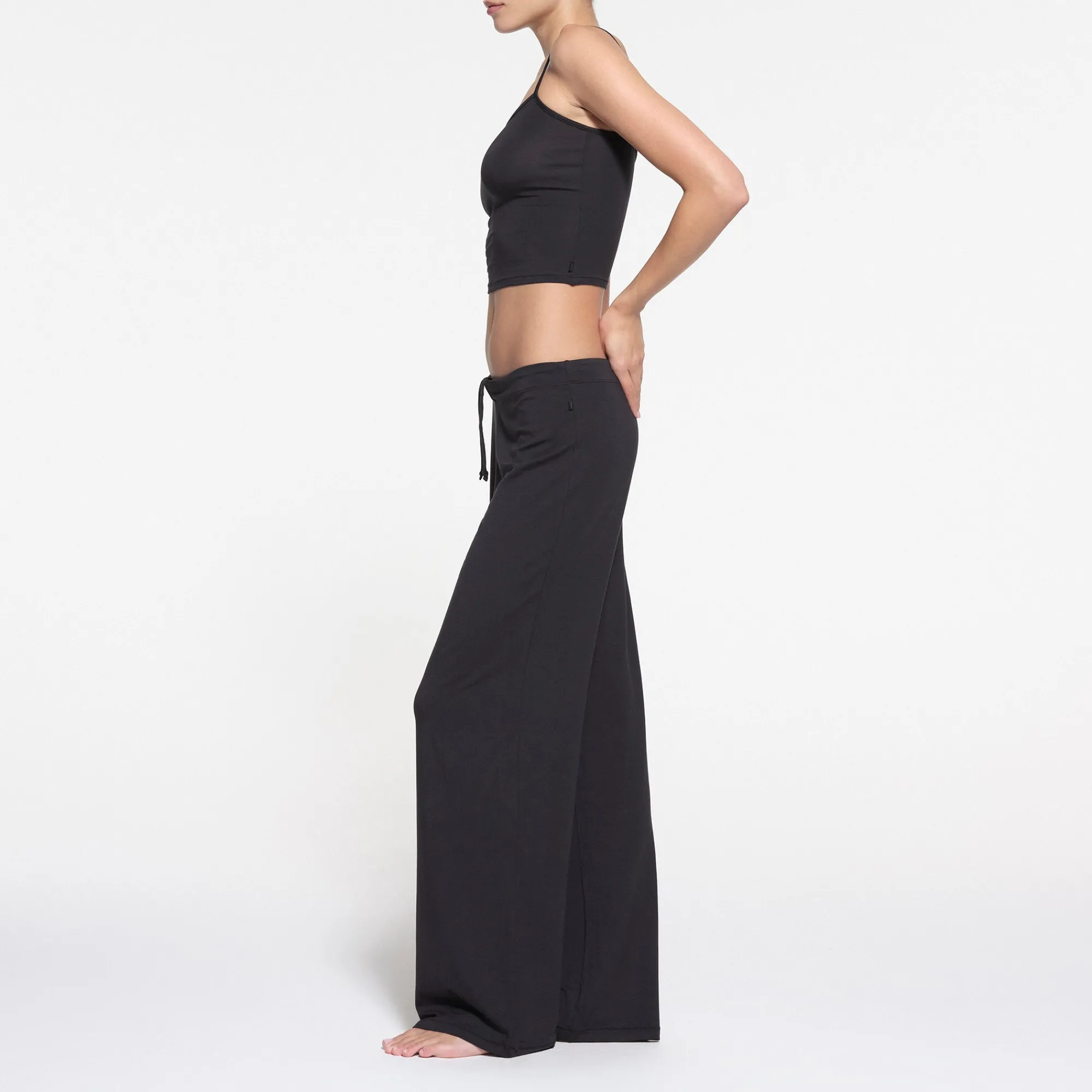 SLEEP STRAIGHT NECK CROPPED CAMI |-Skims Fashion