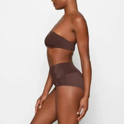 SMOOTHING INTIMATES UNLINED STRAPLESS BRA |-Skims Fashion