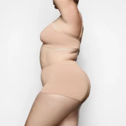 SOFT SMOOTHING SEAMLESS BRALETTE |-Skims Online