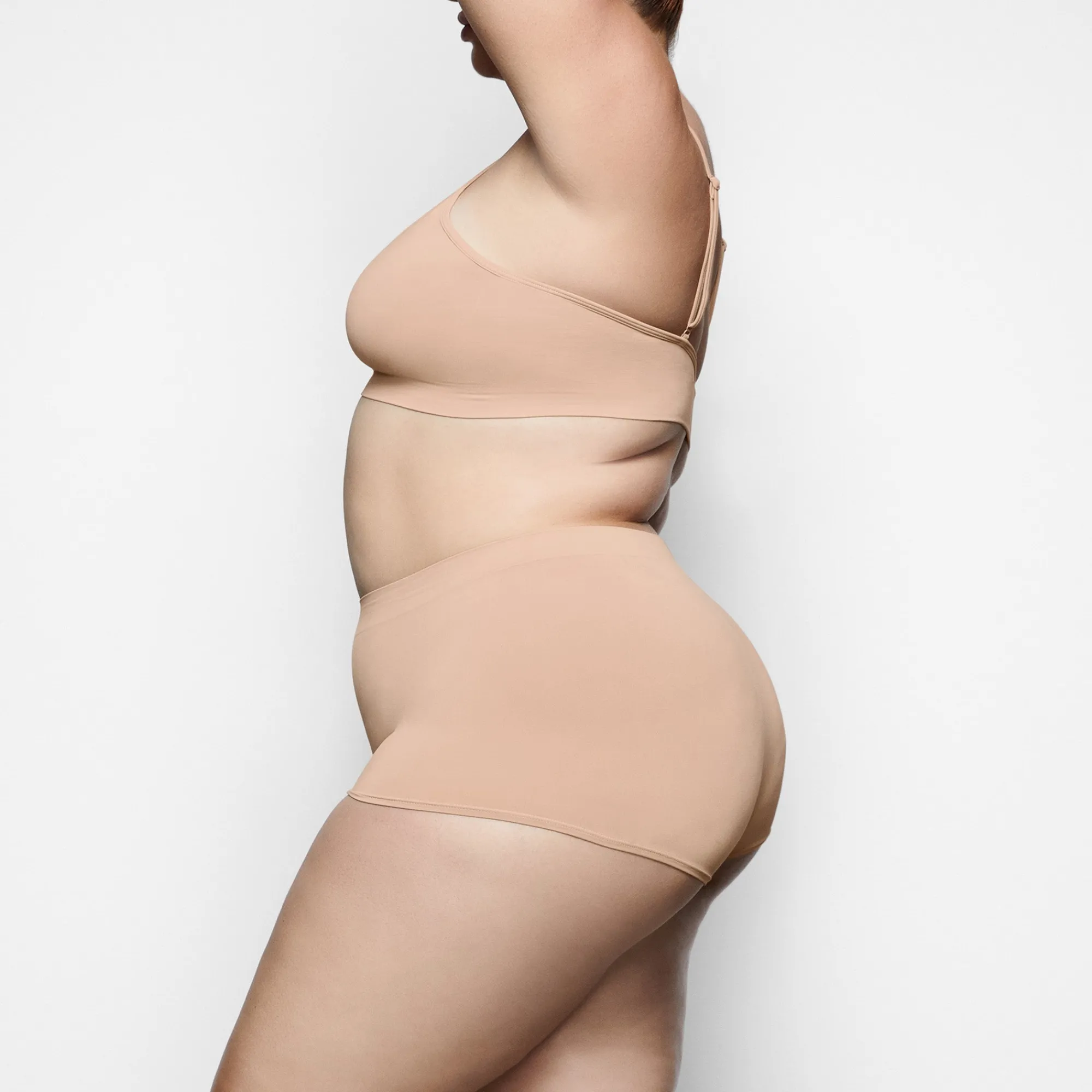 SOFT SMOOTHING SEAMLESS BRALETTE |-Skims Online