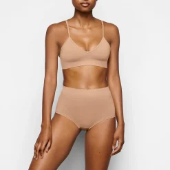 SOFT SMOOTHING SEAMLESS BRALETTE |-Skims Best
