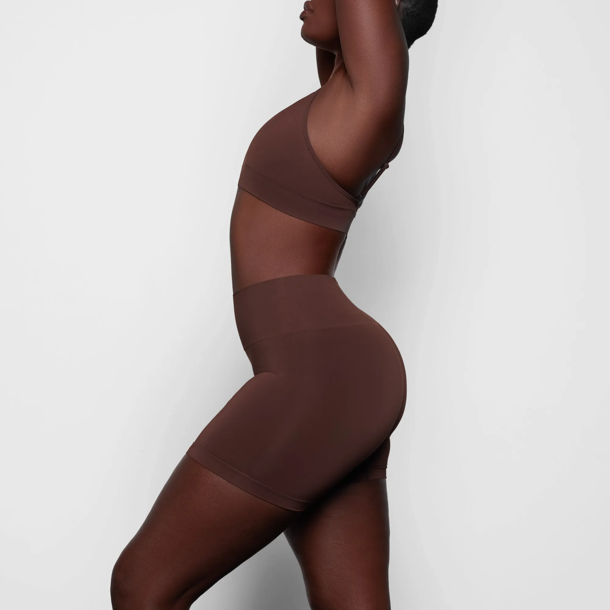 SOFT SMOOTHING SEAMLESS SHORT |-Skims Best