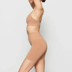 SOFT SMOOTHING SEAMLESS SHORT |-Skims Online