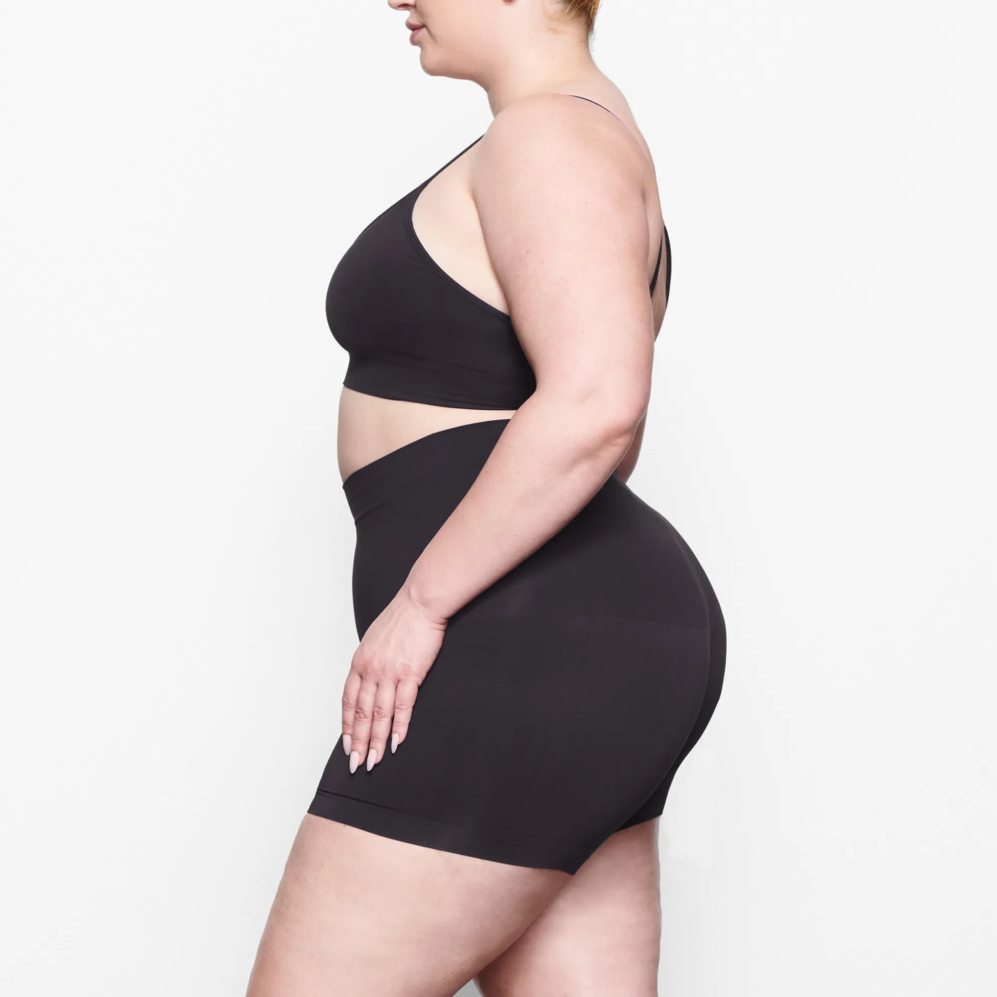 SOFT SMOOTHING SEAMLESS SHORT |-Skims Discount