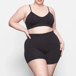 SOFT SMOOTHING SEAMLESS SHORT |-Skims Discount