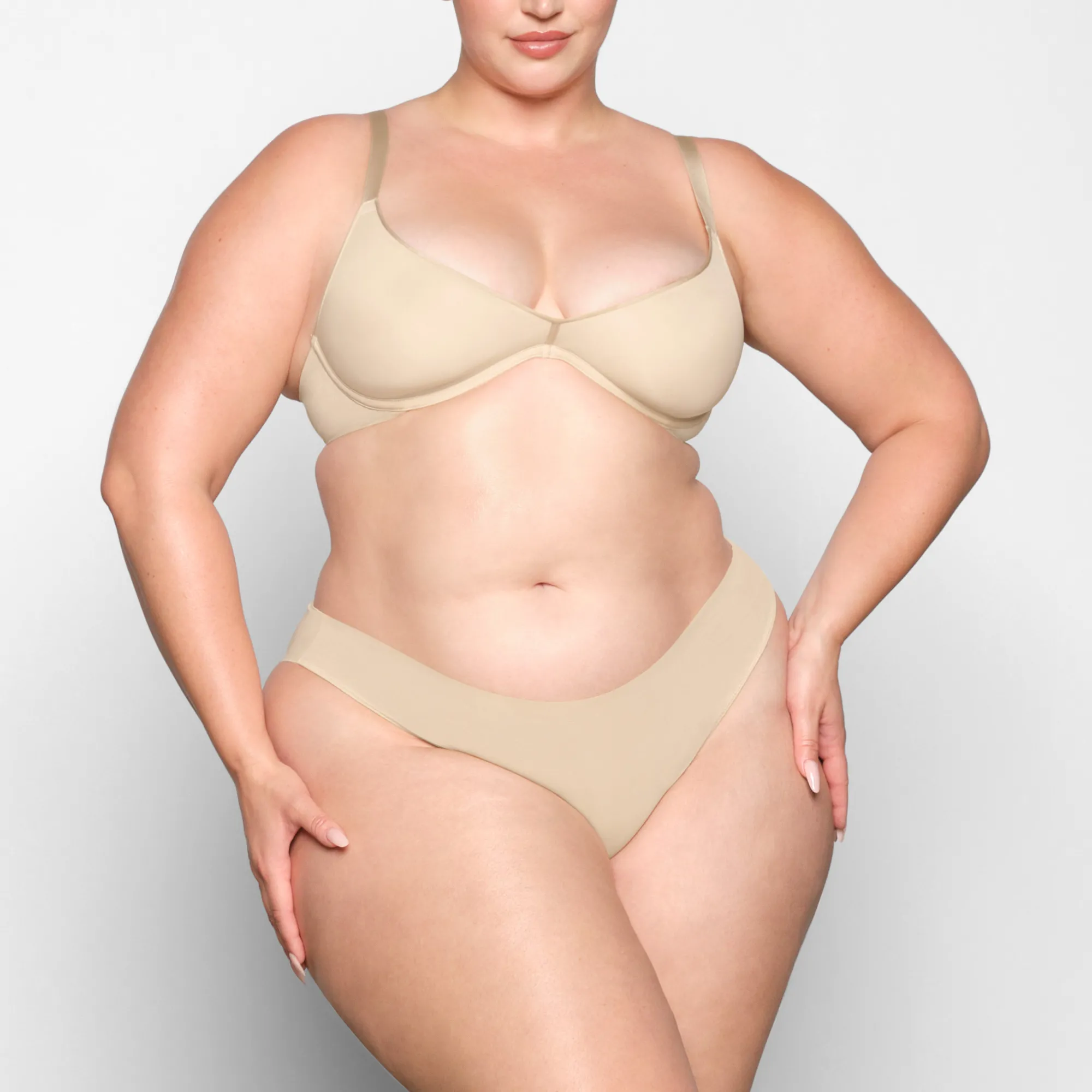 WEIGHTLESS SCOOP BRA |-Skims Hot