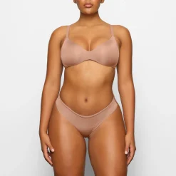WIRELESS FORM PUSH-UP PLUNGE BRA |-Skims Discount