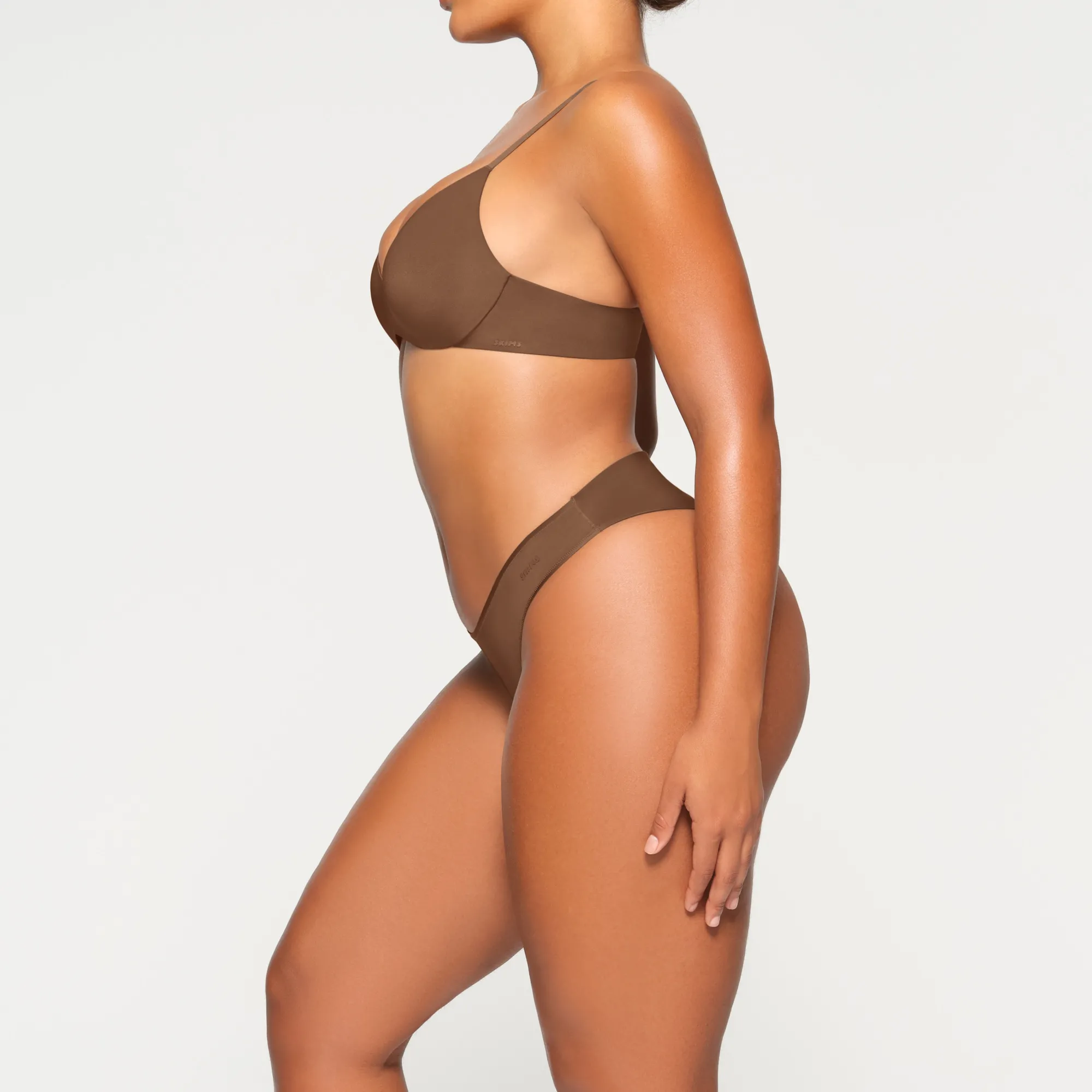 WIRELESS FORM PUSH-UP PLUNGE BRA |-Skims Fashion