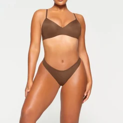 WIRELESS FORM PUSH-UP PLUNGE BRA |-Skims Fashion