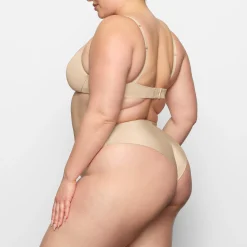 WIRELESS FORM PUSH-UP PLUNGE BRA |-Skims New
