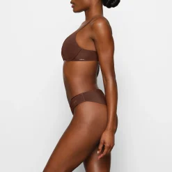 WIRELESS FORM PUSH-UP PLUNGE BRA |-Skims Outlet