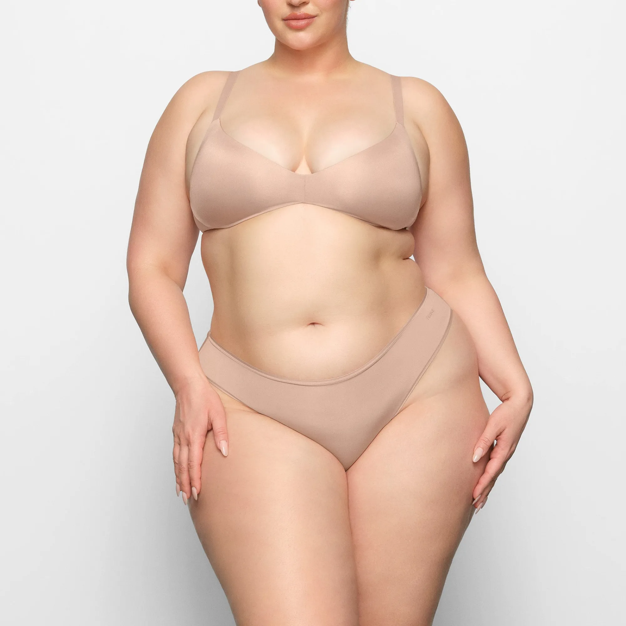 WIRELESS FORM PUSH-UP PLUNGE BRA |-Skims Online