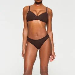 WIRELESS FORM PUSH-UP PLUNGE BRA |-Skims Fashion
