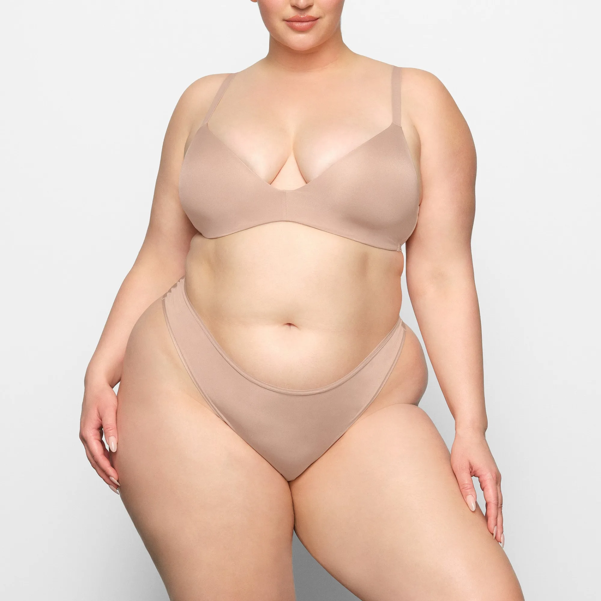 WIRELESS FORM T-SHIRT DEMI BRA |-Skims Sale